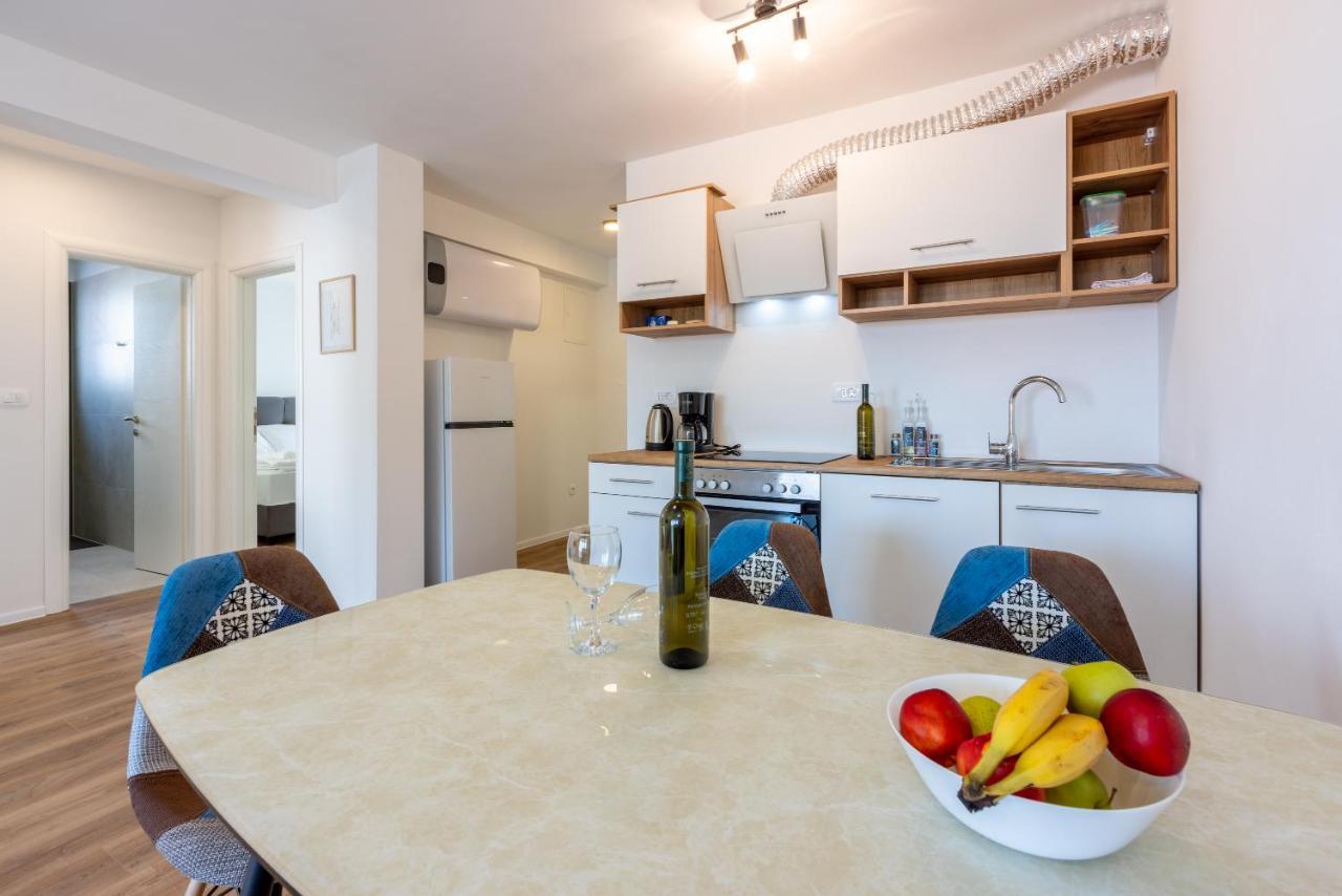 Luxury Apartments Lovorka 1 & 2**** Selce Exterior photo