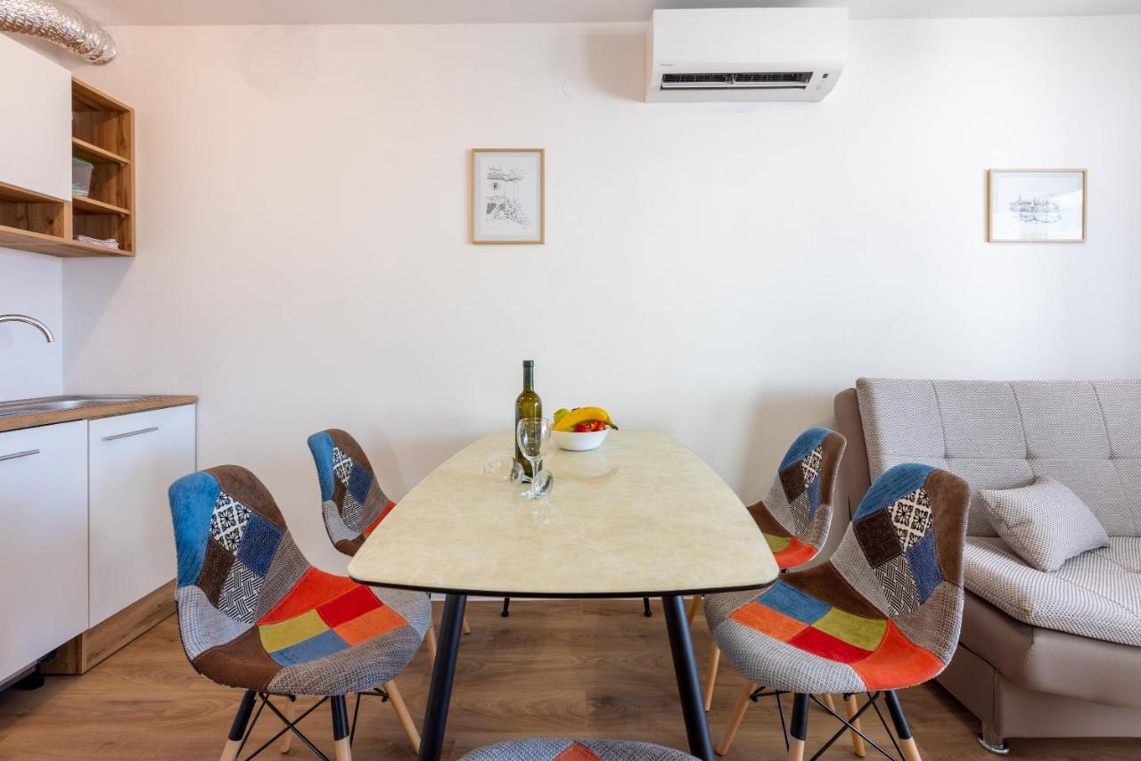 Luxury Apartments Lovorka 1 & 2**** Selce Exterior photo