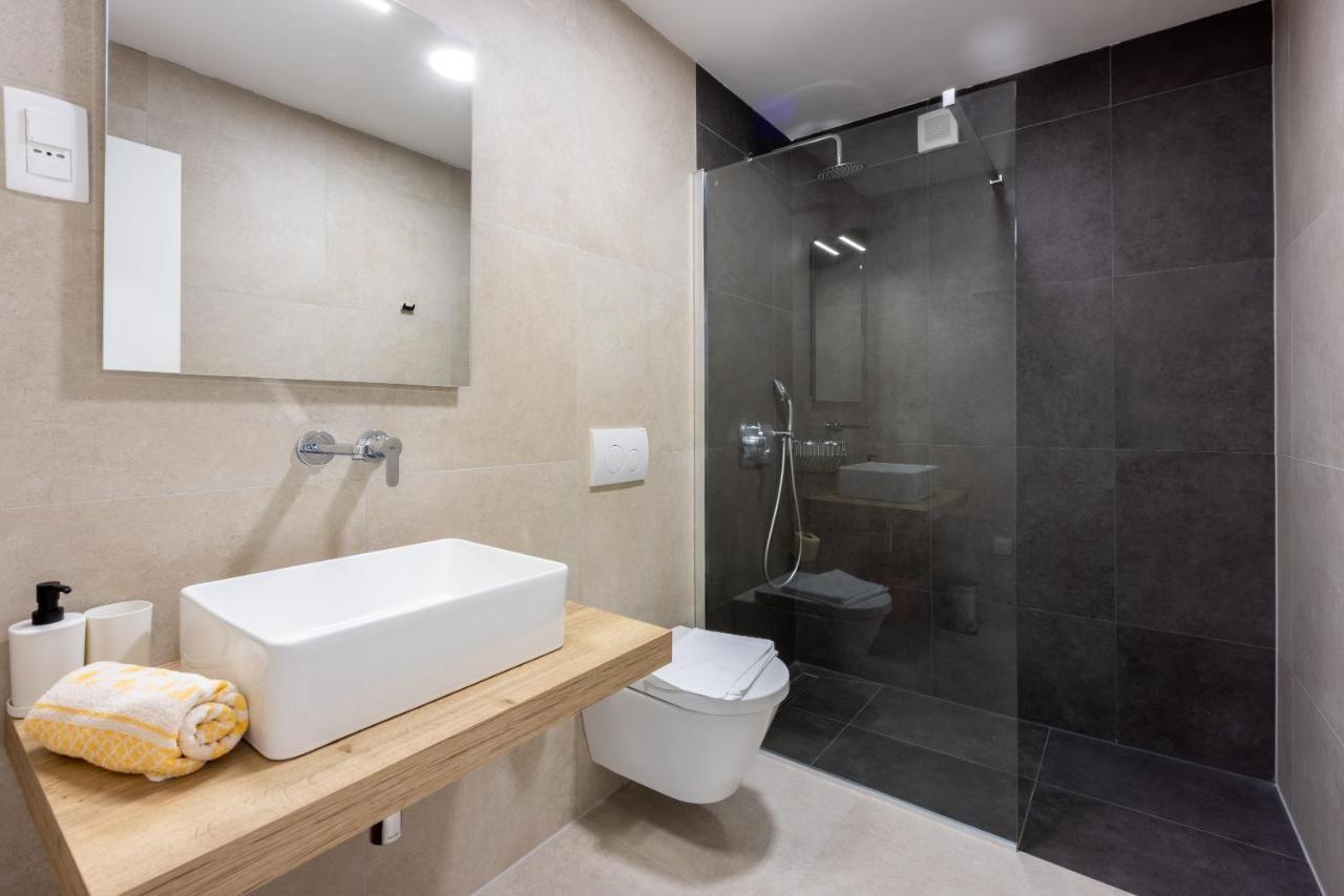 Luxury Apartments Lovorka 1 & 2**** Selce Exterior photo